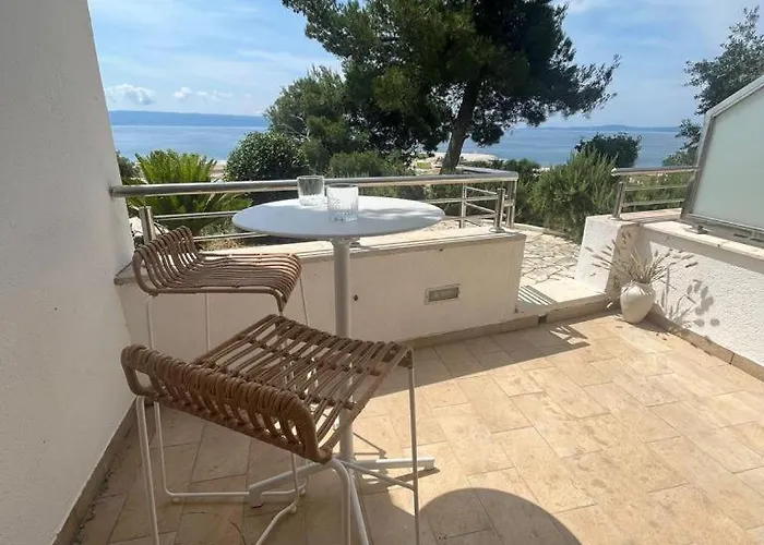 Mediterranean Oasis Apartment *